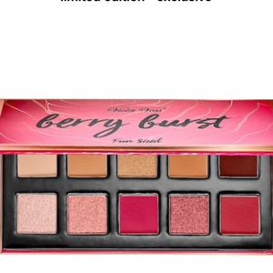 Violet Voss eyeshadow palette